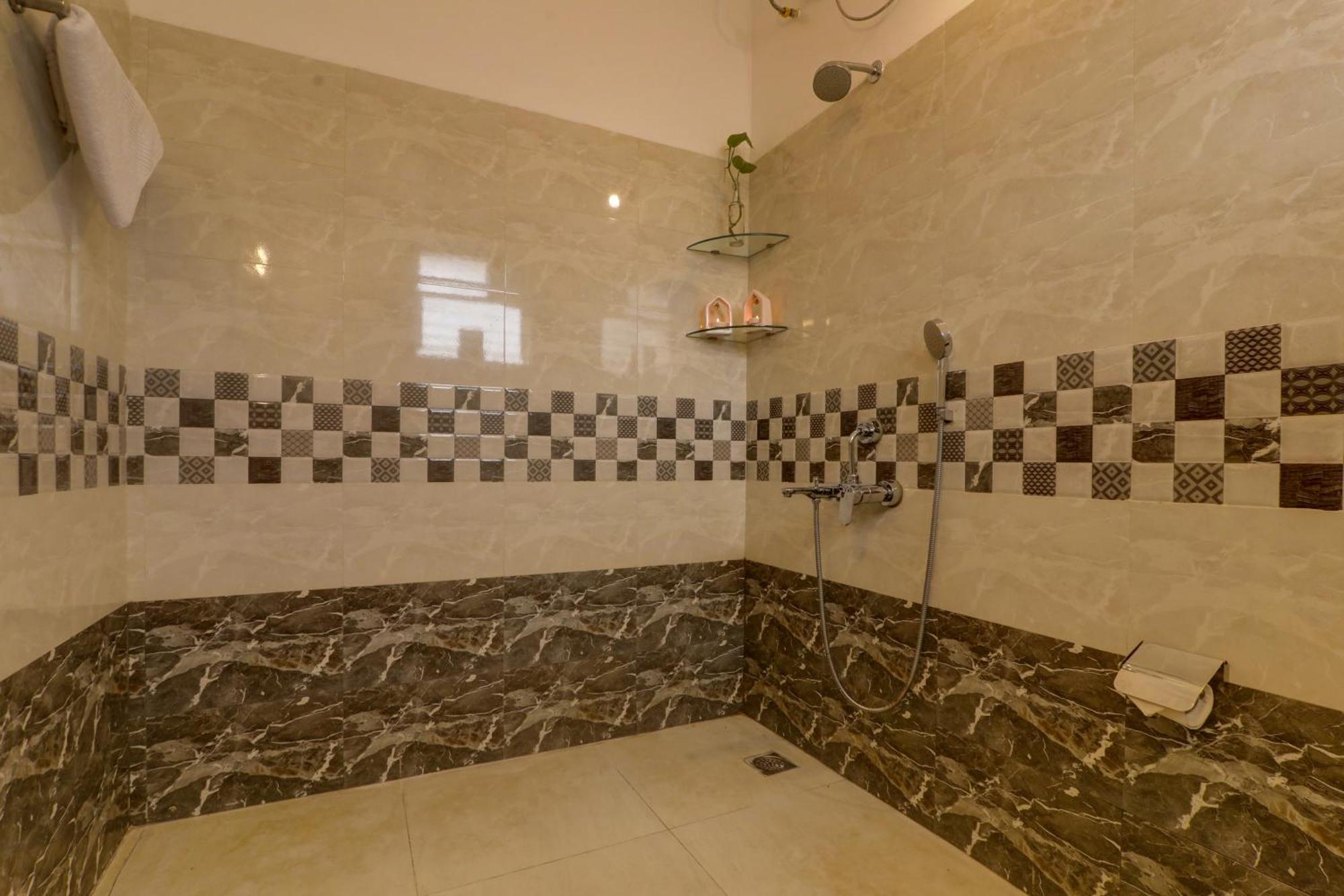 Jaqk Holidays - 9Bhk Villa For Big Groups, Private Pool-Wifi-Cartaker-Parking, North Goa Baga Εξωτερικό φωτογραφία